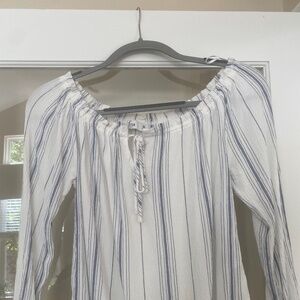 Hollister Linen-Blend Long Sleeve Top – Size Medium